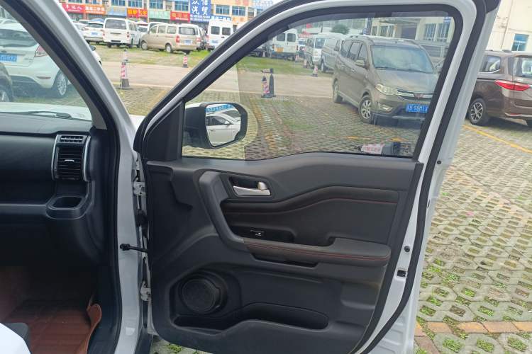Used CHANGAN OSHAN X70A 2018 1.5L Manual Standard Edition Right Front Door Interior