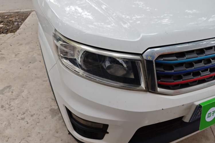 Used CHANGAN OSHAN X70A 2018 1.5L Manual Luxury Model Right Front Headlight