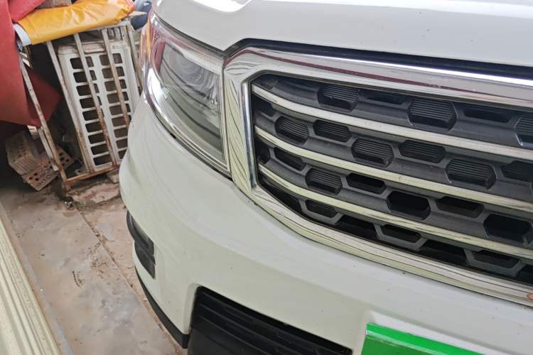 Used CHANGAN OSHAN X70A 2018 1.5L Manual Comfort Model Right Front Headlight