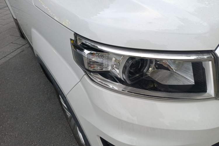 Used CHANGAN OSHAN X70A 2018 1.5L Manual Comfort Model Right Front Headlight
