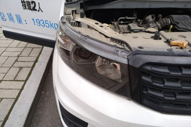 Used CHANGAN OSHAN X70A 2018 1.5L Manual Base Version Right Front Headlight