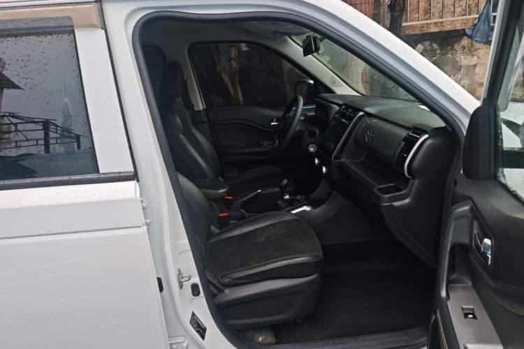 Used CHANGAN OSHAN X70A 2018 1.5L Manual Elite Version Right Front Seat