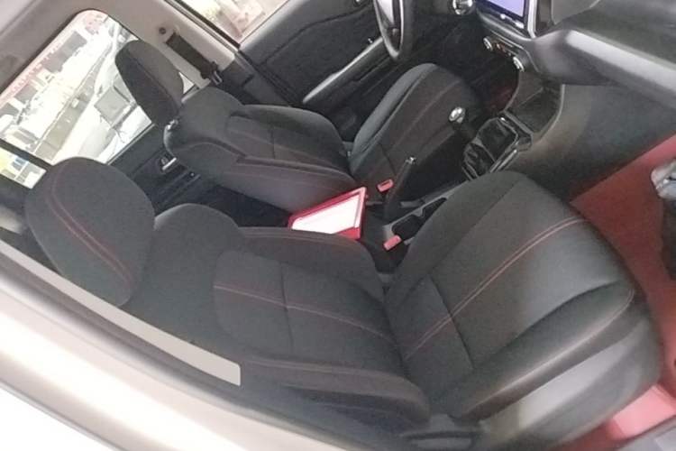 Used CHANGAN OSHAN X70A 2018 1.5L Manual Base Version Right Front Seat