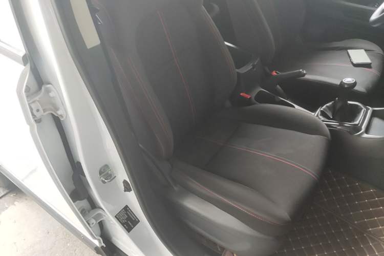 Used CHANGAN OSHAN X70A 2018 1.5L Manual Base Version Right Front Seat