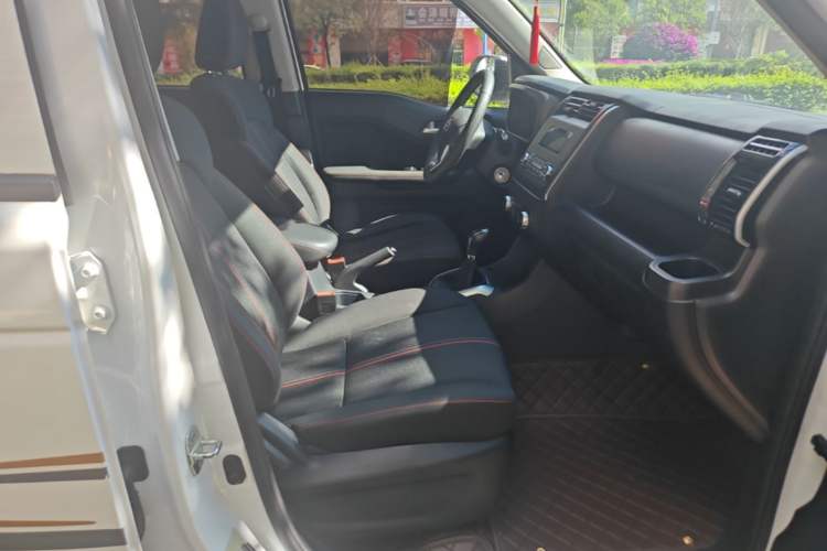 Used CHANGAN OSHAN X70A 2018 1.5L Manual Standard Edition Right Front Seat