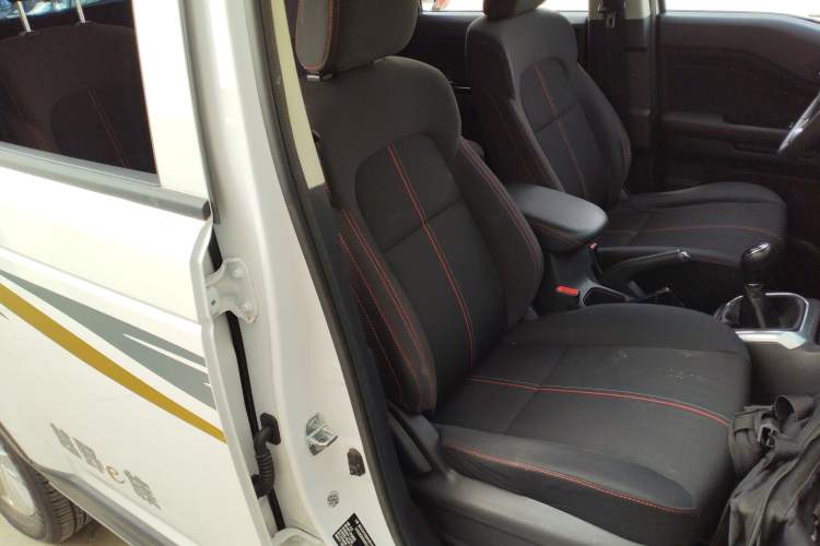 Used CHANGAN OSHAN X70A 2018 1.5L Manual Comfort Model Right Front Seat