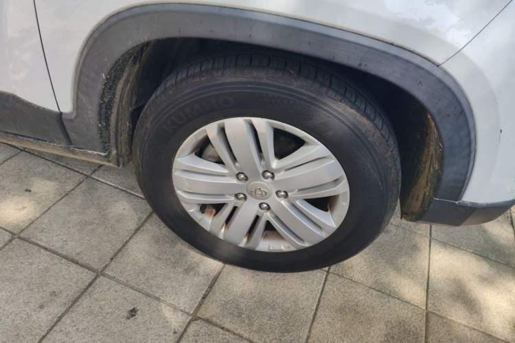 Used CHANGAN OSHAN X70A 2018 1.5L Manual Comfort Model Right Front Wheel Hub