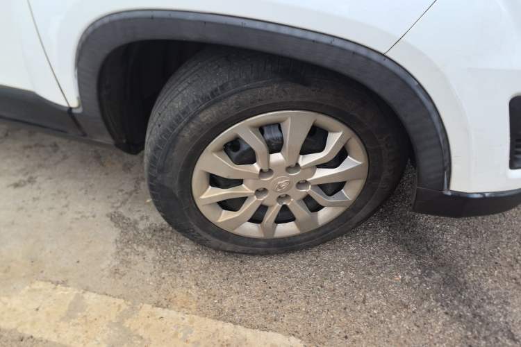 Used CHANGAN OSHAN X70A 2018 1.5L Manual Standard Edition Right Front Wheel Hub