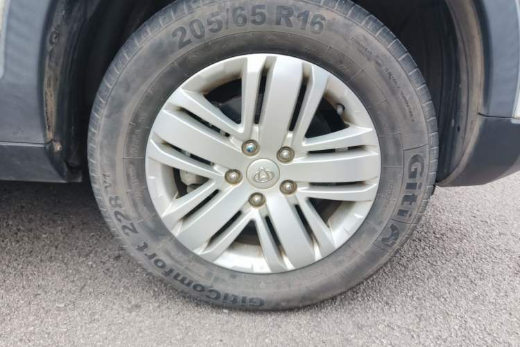 Used CHANGAN OSHAN X70A 2018 1.5L Manual Comfort Model Right Front Wheel Hub