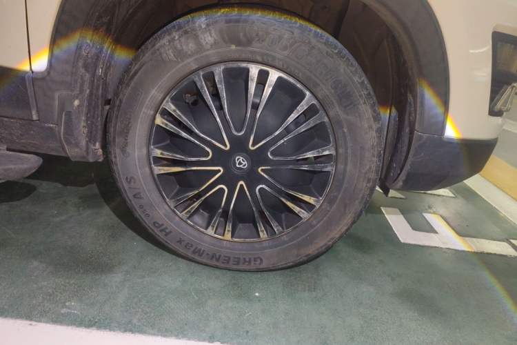 Used CHANGAN OSHAN X70A 2018 1.5L Manual Standard Edition Right Front Wheel Hub