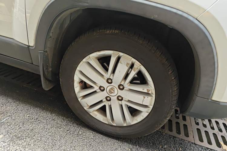 Used CHANGAN OSHAN X70A 2018 1.5L Manual Comfort Model Right Front Wheel Hub