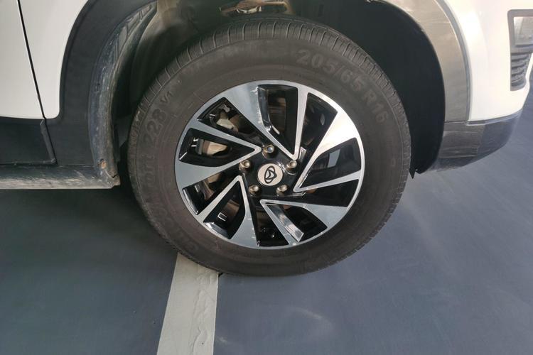Used CHANGAN OSHAN X70A 2018 1.5L Manual Elite Version Right Front Wheel Hub