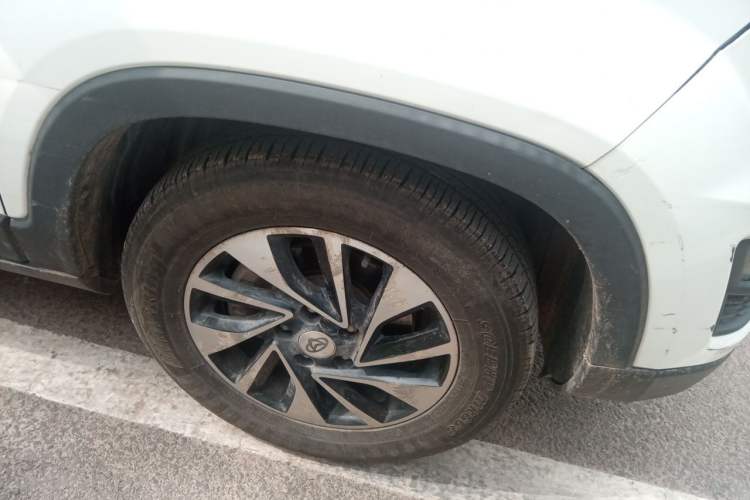 Used CHANGAN OSHAN X70A 2018 1.5L Manual Elite Version Right Front Wheel Hub