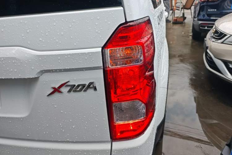 Used CHANGAN OSHAN X70A 2018 1.5L Manual Elite Version Right Rear Taillight