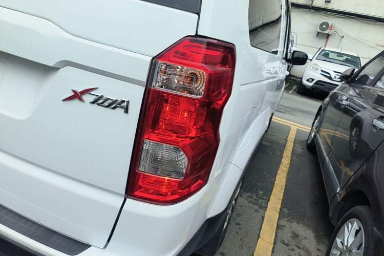Used CHANGAN OSHAN X70A 2018 1.5L Manual Standard Edition Right Rear Taillight