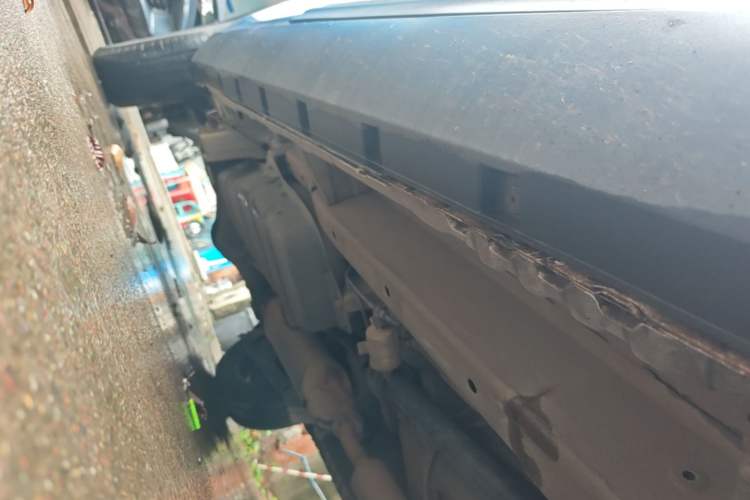 Used CHANGAN OSHAN X70A 2018 1.5L Manual Elite Version Right Side Sill