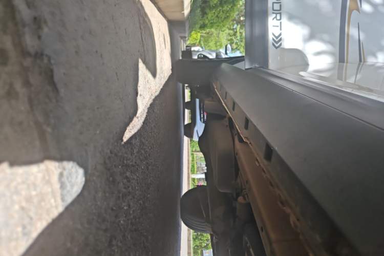 Used CHANGAN OSHAN X70A 2018 1.5L Manual Standard Edition Right Side Sill