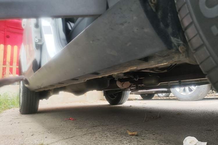 Used CHANGAN OSHAN X70A 2018 1.5L Manual Comfort Model Right Side Sill