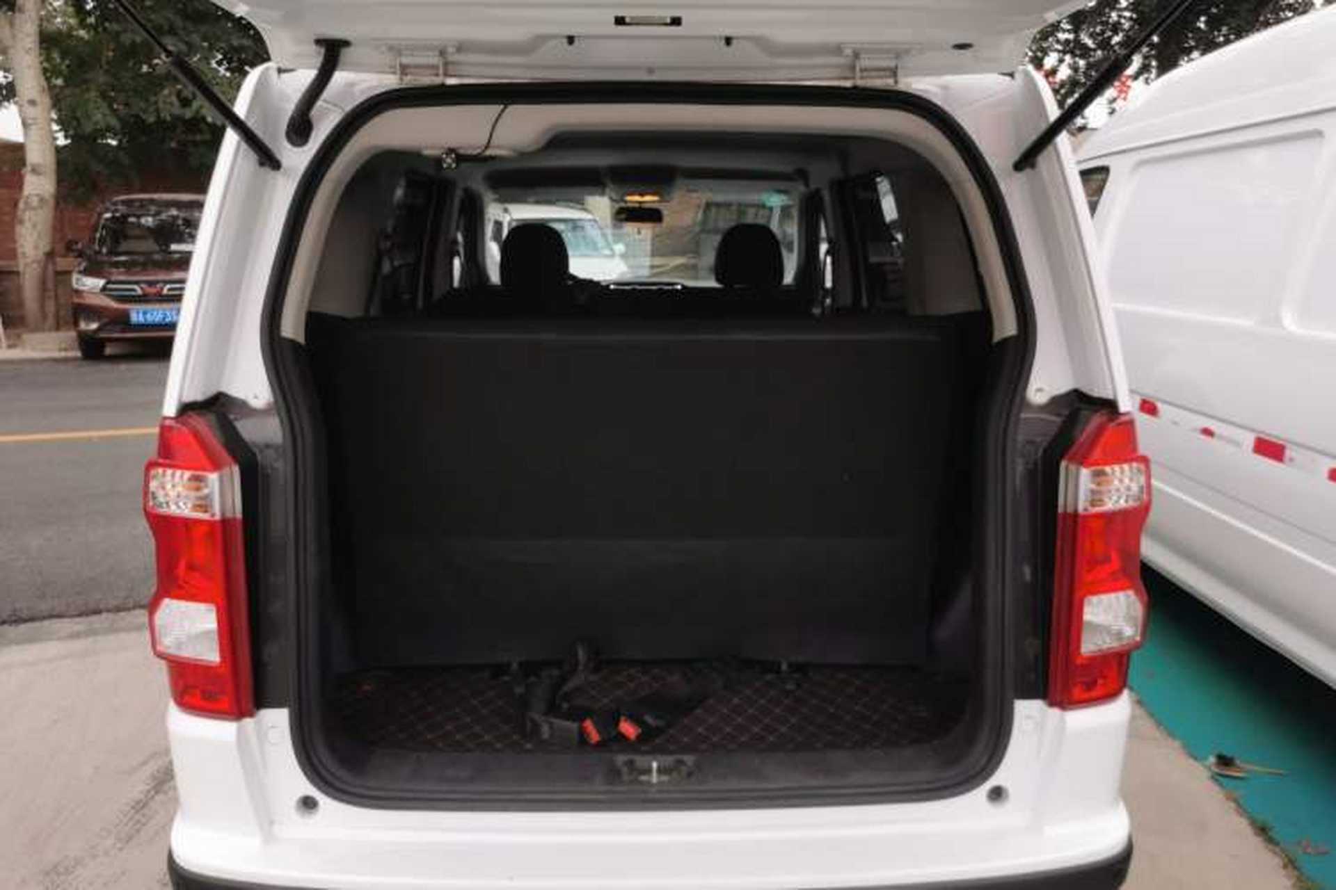 Used CHANGAN OSHAN X70A 2018 1.5L Manual Base Version Trunk