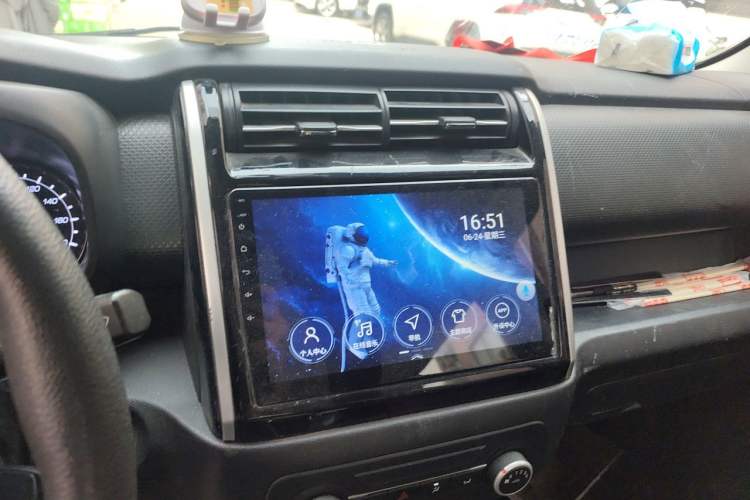 Used CHANGAN OSHAN X70A 2019 1.5L Manual Basic Version China VI Standard Audio And AC Panel