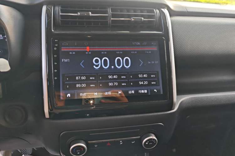 Used CHANGAN OSHAN X70A 2019 1.5L Manual Basic Version China VI Standard Audio And AC Panel