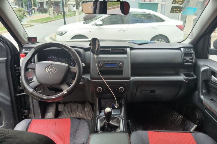 Used CHANGAN OSHAN X70A 2019 1.5L Manual Basic Version China VI Standard Center Console