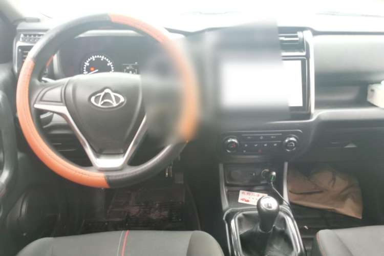 Used CHANGAN OSHAN X70A 2019 1.5L Manual Comfort Model China VI Standard Center Console