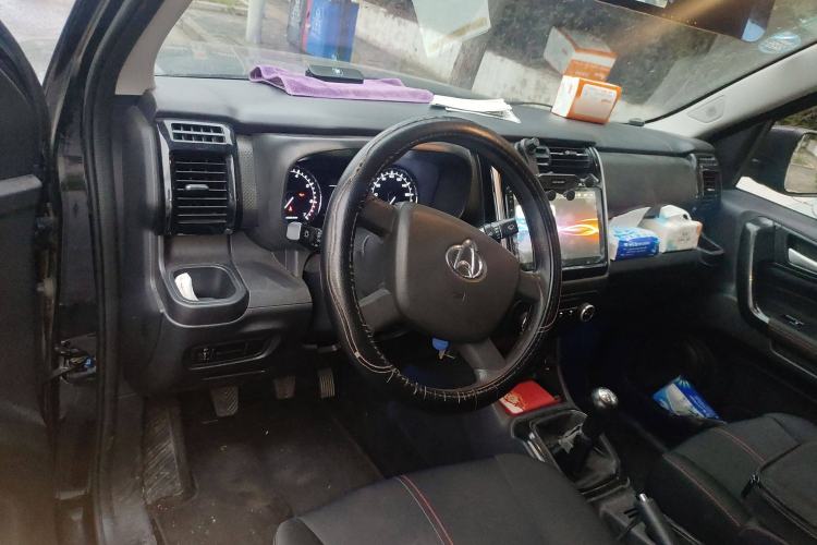 Used CHANGAN OSHAN X70A 2019 1.5L Manual Basic Version China VI Standard Center Console