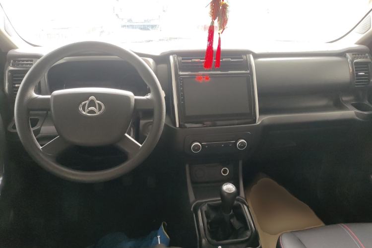 Used CHANGAN OSHAN X70A 2019 1.5L Manual Basic Version China VI Standard Center Console