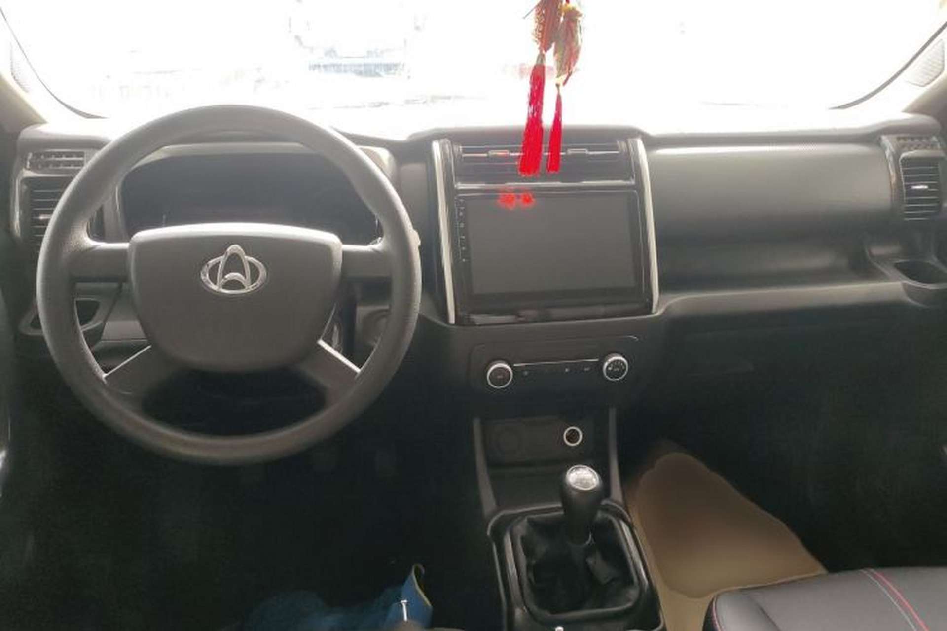 Used CHANGAN OSHAN X70A 2019 1.5L Manual Basic Version China VI Standard Center Console