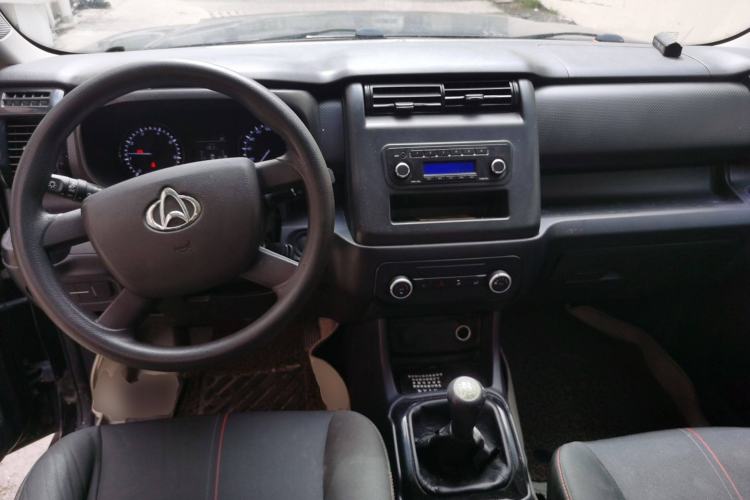 Used CHANGAN OSHAN X70A 2019 1.5L Manual Basic Version China VI Standard Center Console