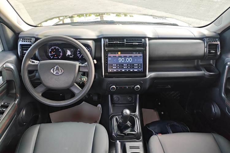 Used CHANGAN OSHAN X70A 2019 1.5L Manual Basic Version China VI Standard Center Console