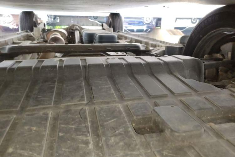 Used CHANGAN OSHAN X70A 2019 1.5L Manual Basic Version China VI Standard Chassis Front