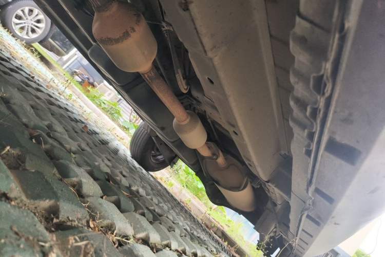 Used CHANGAN OSHAN X70A 2019 1.5L Manual Basic Version China VI Standard Chassis Front Left
