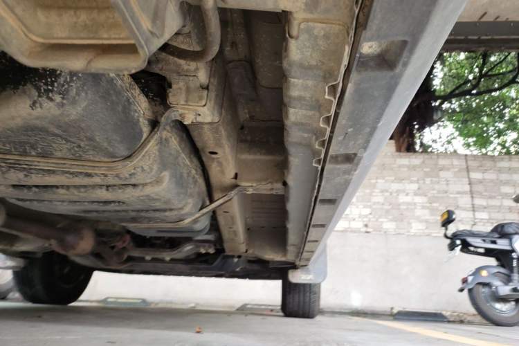 Used CHANGAN OSHAN X70A 2019 1.5L Manual Basic Version China VI Standard Chassis Rear Right