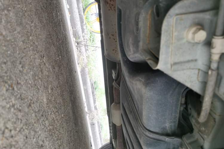 Used CHANGAN OSHAN X70A 2019 1.5L Manual Basic Version China VI Standard Chassis Rear Right