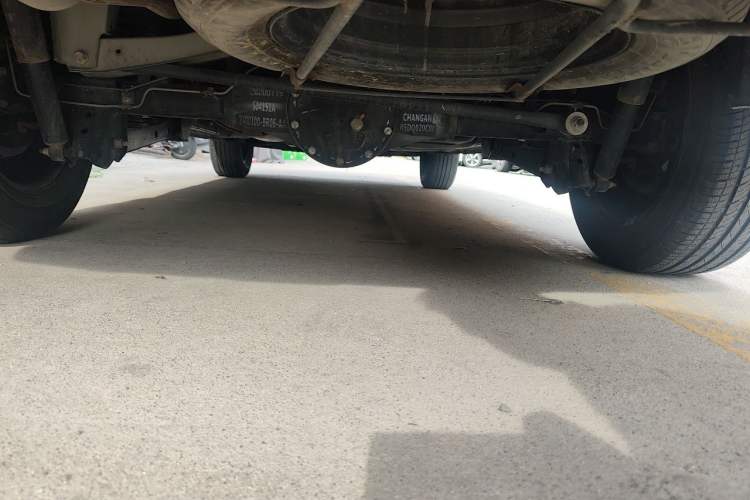 Used CHANGAN OSHAN X70A 2019 1.5L Manual Basic Version China VI Standard Chassis Rear