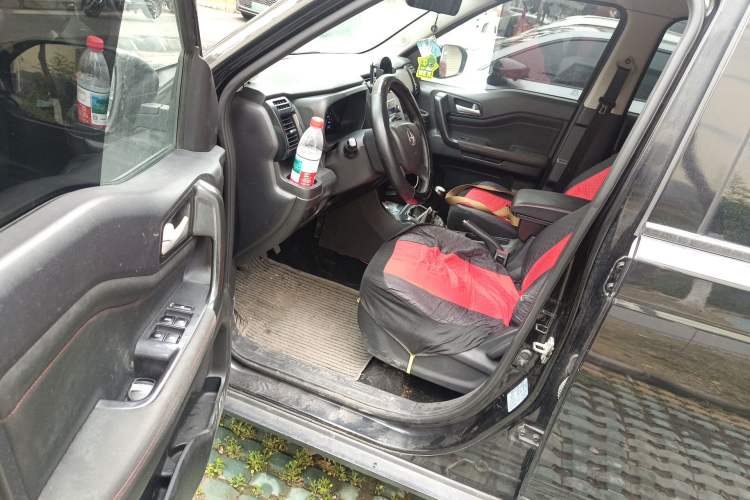 Used CHANGAN OSHAN X70A 2019 1.5L Manual Basic Version China VI Standard Driver Seat