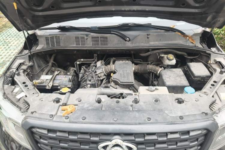 Used CHANGAN OSHAN X70A 2019 1.5L Manual Basic Version China VI Standard Engine Bay