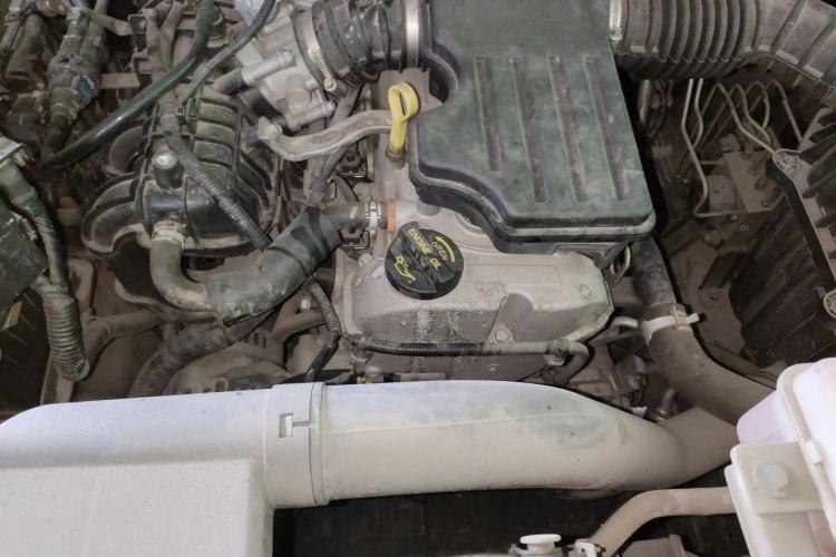 Used CHANGAN OSHAN X70A 2019 1.5L Manual Basic Version China VI Standard Engine Bay