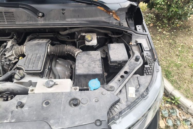 Used CHANGAN OSHAN X70A 2019 1.5L Manual Basic Version China VI Standard Engine Bay Left