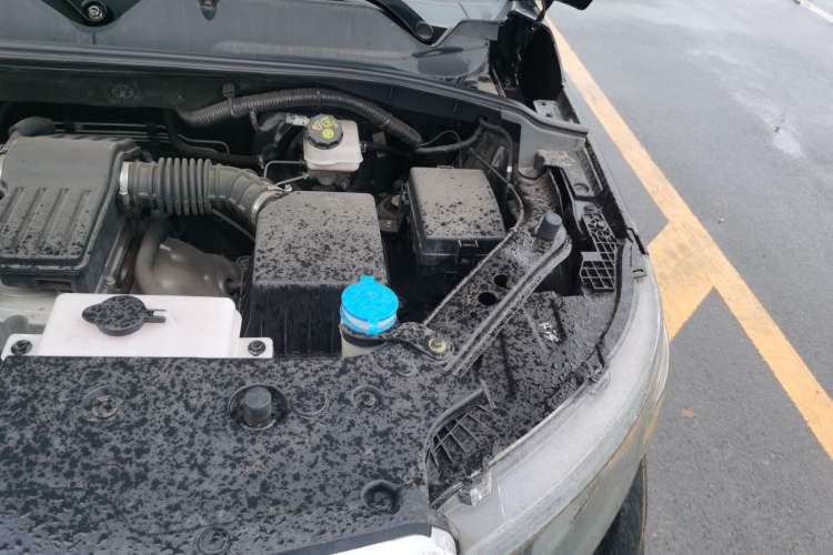 Used CHANGAN OSHAN X70A 2019 1.5L Manual Comfort Model China VI Standard Engine Bay Left