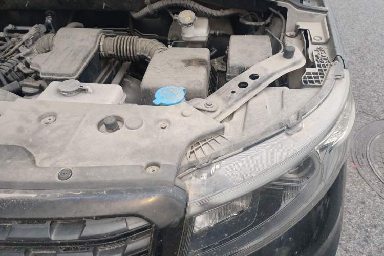 Used CHANGAN OSHAN X70A 2019 1.5L Manual Basic Version China VI Standard Engine Bay Left