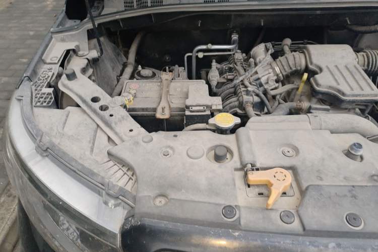 Used CHANGAN OSHAN X70A 2019 1.5L Manual Basic Version China VI Standard Engine Bay Right