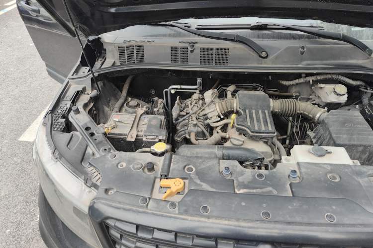 Used CHANGAN OSHAN X70A 2019 1.5L Manual Classic Model China VI Standard Engine Bay Right