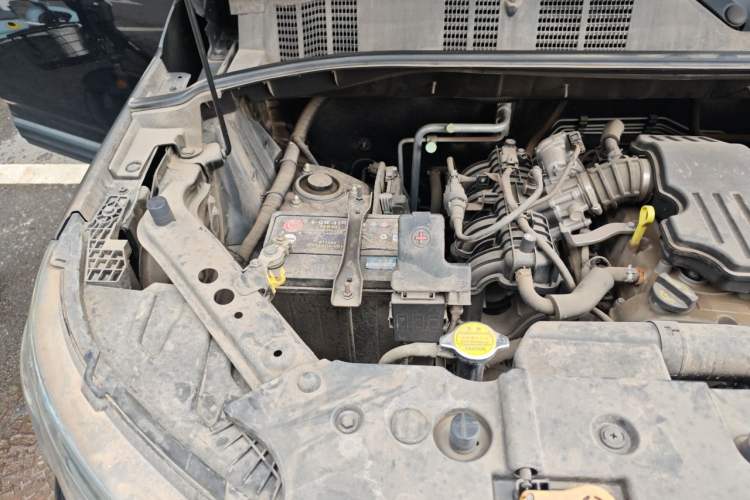 Used CHANGAN OSHAN X70A 2019 1.5L Manual Classic Model China VI Standard Engine Bay Right