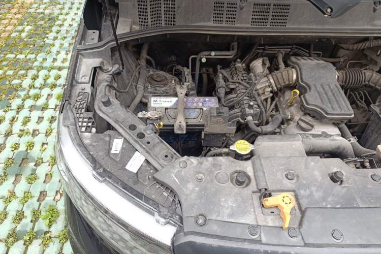 Used CHANGAN OSHAN X70A 2019 1.5L Manual Basic Version China VI Standard Engine Bay Right