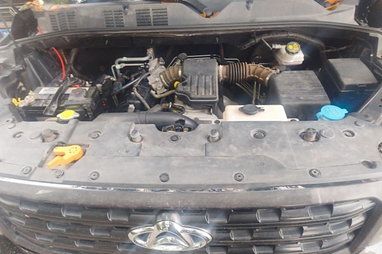 Used CHANGAN OSHAN X70A 2019 1.5L Manual Basic Version China VI Standard Engine Bay