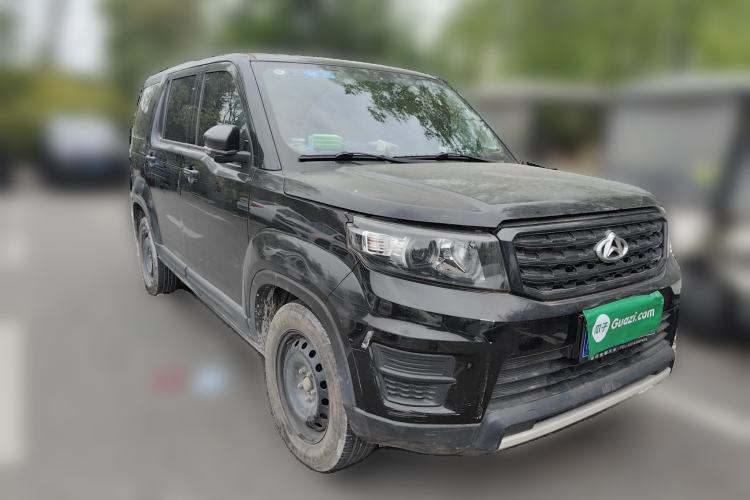 Used CHANGAN OSHAN X70A 2019 1.5L Manual Classic Model China VI Standard Front Right 45 Deg