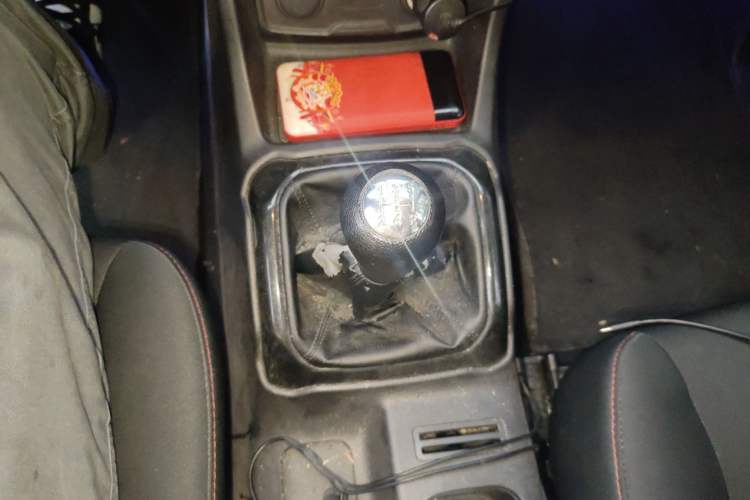 Used CHANGAN OSHAN X70A 2019 1.5L Manual Basic Version China VI Standard Gear Lever